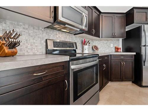 103 Thompson, Red Deer, AB - Indoor Photo Showing Kitchen