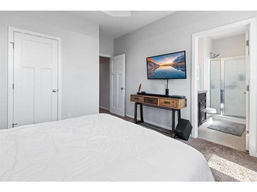 103 Thompson, Red Deer, AB - Indoor Photo Showing Bedroom