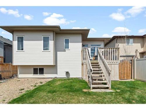 103 Thompson, Red Deer, AB - Outdoor