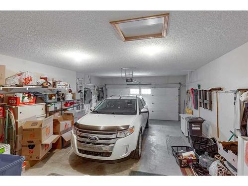 471 Jenkins Drive, Red Deer, AB - Indoor Photo Showing Garage