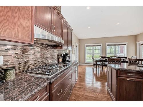 559 Summer Crescent, Rural Ponoka County, AB - Indoor Photo Showing Kitchen With Upgraded Kitchen