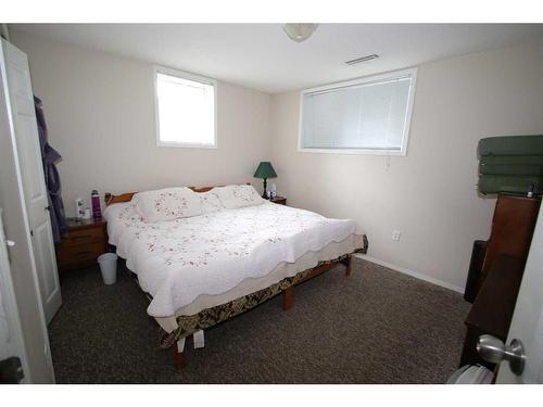 5512 35 Street, Red Deer, AB - Indoor Photo Showing Bedroom