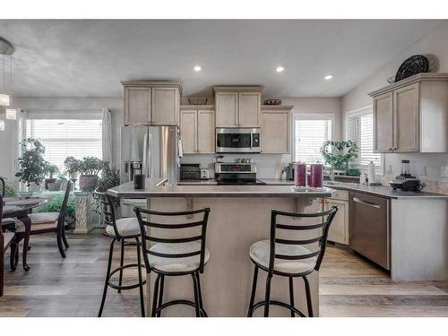 76 Ammeter Close, Red Deer, AB - Indoor Photo Showing Kitchen With Upgraded Kitchen