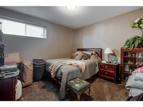 76 Ammeter Close, Red Deer, AB - Indoor Photo Showing Bedroom