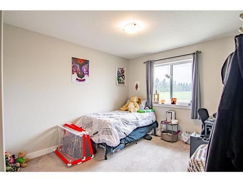 35 Thayer Close, Red Deer, AB - Indoor Photo Showing Bedroom