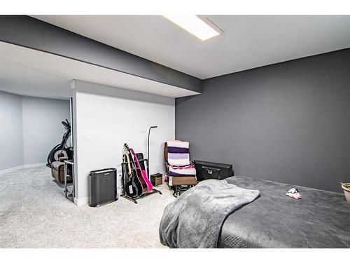 35 Thayer Close, Red Deer, AB - Indoor Photo Showing Bedroom