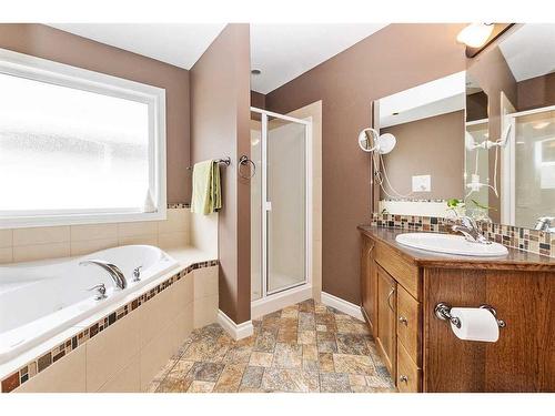 149 Sutherland Close, Red Deer, AB - Indoor Photo Showing Bathroom