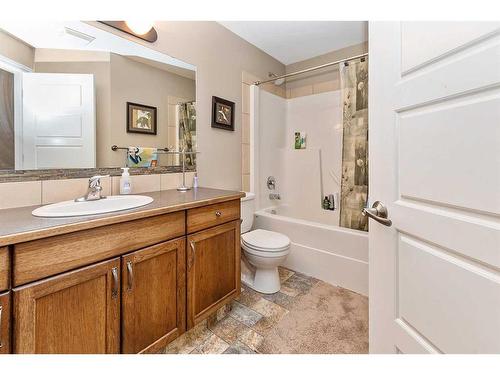 149 Sutherland Close, Red Deer, AB - Indoor Photo Showing Bathroom