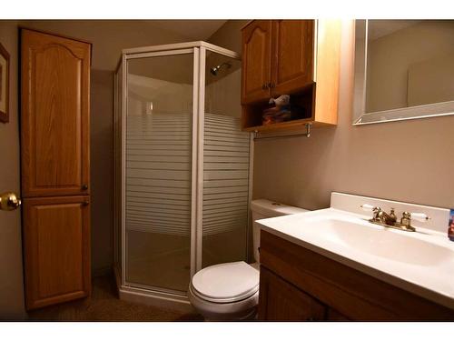 38 Parkland Avenue, Parkland Beach, AB - Indoor Photo Showing Bathroom