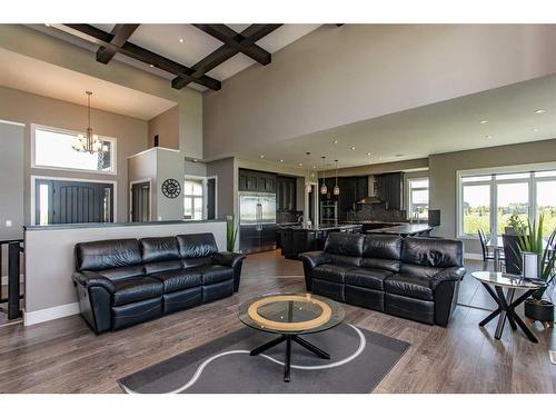 41216 Range Road 274, Rural Lacombe County, AB - Indoor Photo Showing Living Room