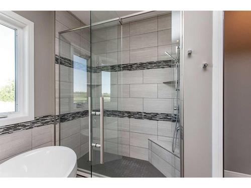 41216 Range Road 274, Rural Lacombe County, AB - Indoor Photo Showing Bathroom