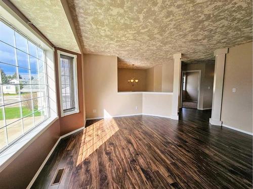 1209 12 Street Se, Slave Lake, AB - Indoor Photo Showing Other Room