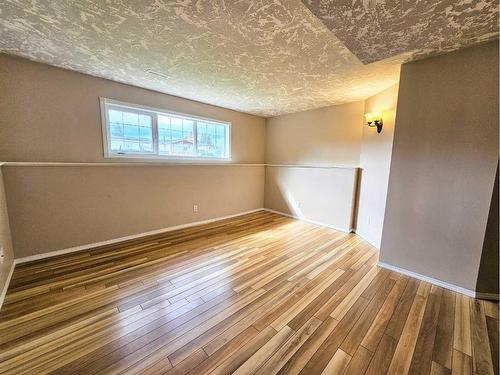 1209 12 Street Se, Slave Lake, AB - Indoor Photo Showing Other Room