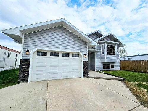 1209 12 Street Se, Slave Lake, AB - Outdoor