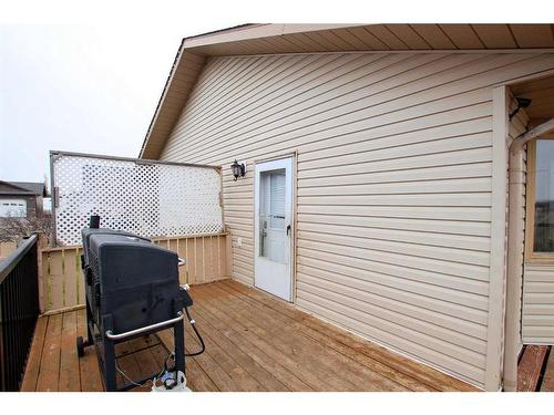 5616 52 Street Close, Eckville, AB - Outdoor With Exterior