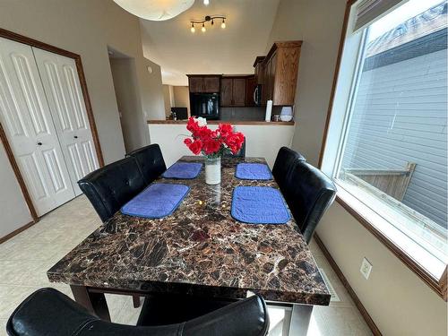 372 Lancaster Drive, Red Deer, AB - Indoor Photo Showing Dining Room