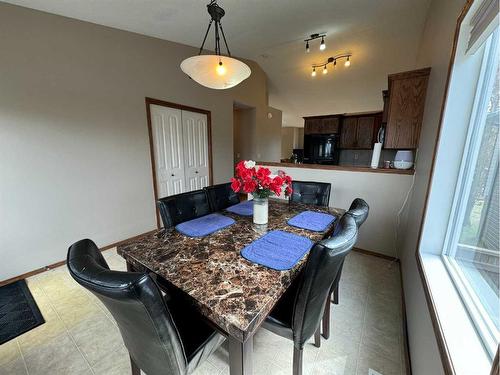 372 Lancaster Drive, Red Deer, AB - Indoor Photo Showing Dining Room