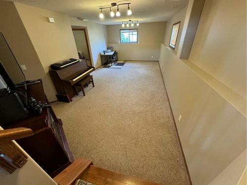 372 Lancaster Drive, Red Deer, AB - Indoor Photo Showing Other Room