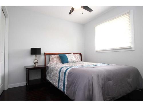 53 Otterbury Avenue, Red Deer, AB - Indoor Photo Showing Bedroom