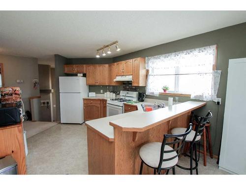 66 James Street, Red Deer, AB - Indoor Photo Showing Kitchen