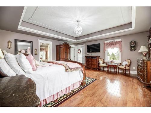 21 Rosedale Avenue, Rural Lacombe County, AB - Indoor Photo Showing Bedroom