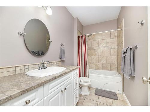 21 Rosedale Avenue, Rural Lacombe County, AB - Indoor Photo Showing Bathroom