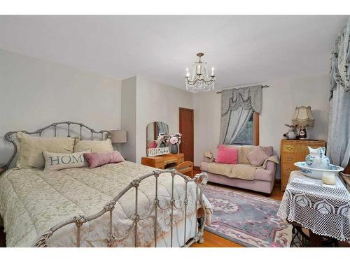 25237 595 Highway, Rural Red Deer County, AB - Indoor Photo Showing Bedroom