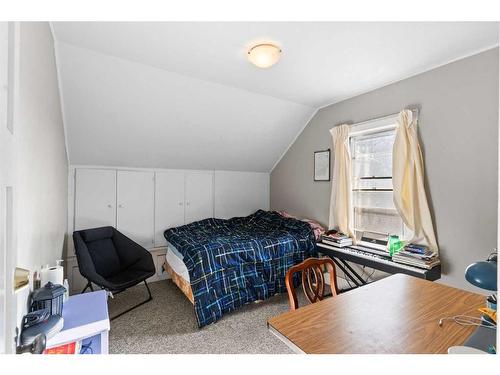 4808 49 Street, Camrose, AB - Indoor Photo Showing Bedroom