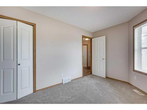 103 Jenkins Drive, Red Deer, AB - Indoor Photo Showing Other Room