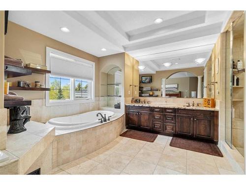 4300 Memorial Trail, Sylvan Lake, AB - Indoor Photo Showing Bathroom