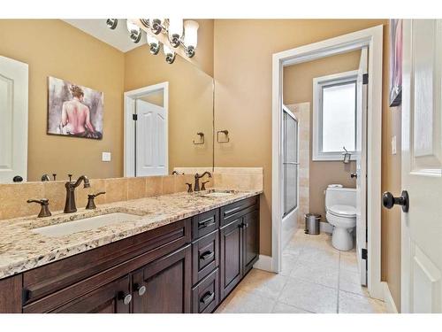 4300 Memorial Trail, Sylvan Lake, AB - Indoor Photo Showing Bathroom