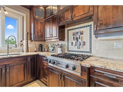 4300 Memorial Trail, Sylvan Lake, AB - Indoor Photo Showing Kitchen With Double Sink With Upgraded Kitchen