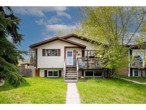 27 Gibson Close, Red Deer, AB - Outdoor