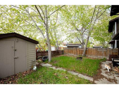 27 Gibson Close, Red Deer, AB - Outdoor