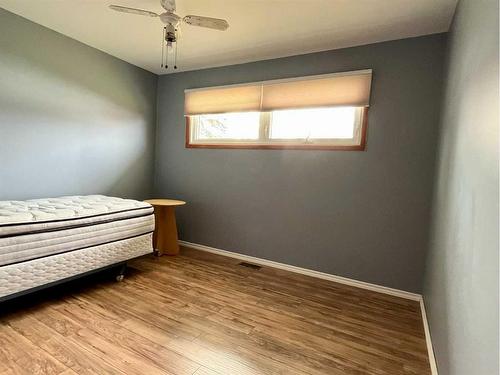 5119 57 Avenue, Viking, AB - Indoor Photo Showing Bedroom
