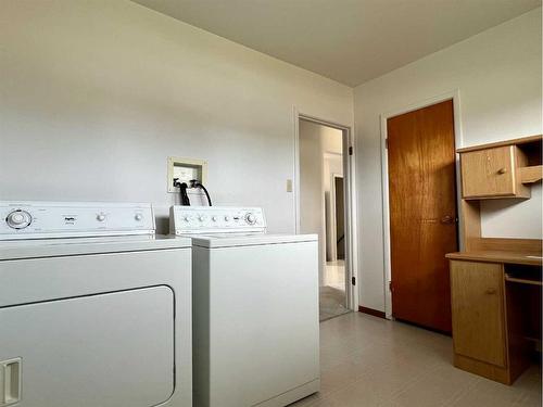 5119 57 Avenue, Viking, AB - Indoor Photo Showing Laundry Room