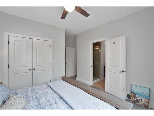 444 Summer Crescent, Rural Ponoka County, AB - Indoor Photo Showing Bedroom