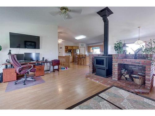 432044 252A Range, Rural Ponoka County, AB - Indoor