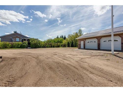 432044 252A Range, Rural Ponoka County, AB - Outdoor