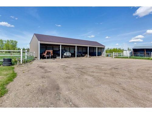 432044 252A Range, Rural Ponoka County, AB - Outdoor