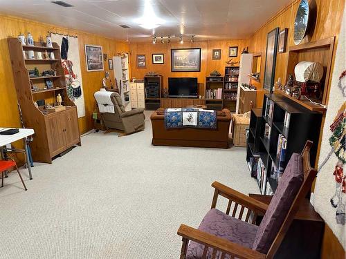 5031 49 Avenue, Bashaw, AB - Indoor Photo Showing Other Room