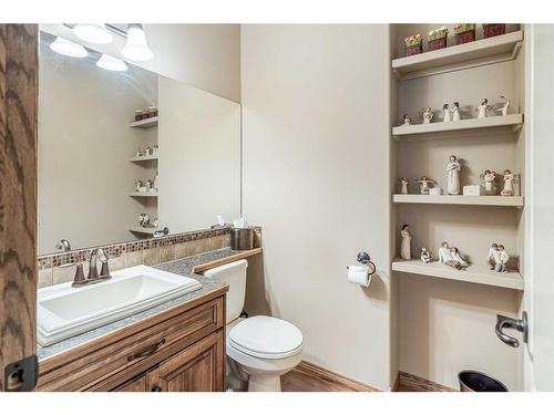 301 Jarvis Glen Court, Jarvis Bay, AB - Indoor Photo Showing Bathroom