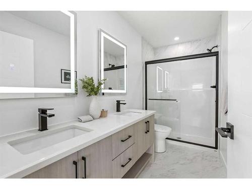 885-903 Mahogany Boulevard Se, Calgary, AB - Indoor Photo Showing Bathroom