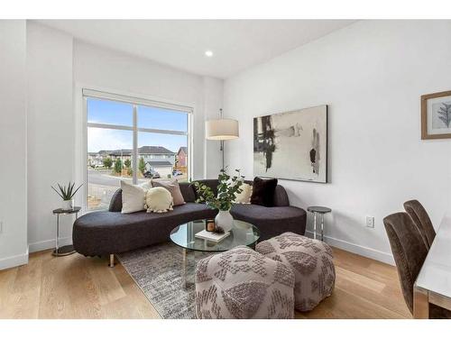 885-903 Mahogany Boulevard Se, Calgary, AB - Indoor Photo Showing Living Room