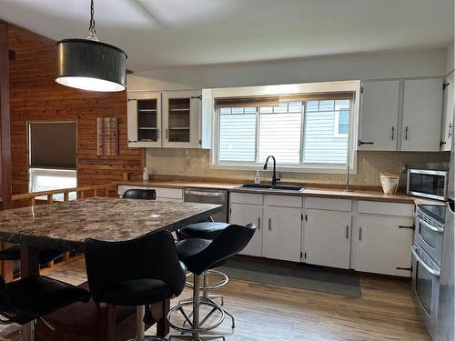 126 David Drive, Whispering Hills, AB - Indoor Photo Showing Kitchen