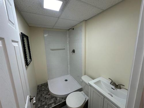 126 David Drive, Whispering Hills, AB - Indoor Photo Showing Bathroom