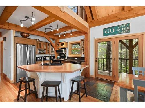 276 Canal Street, Rural Ponoka County, AB - Indoor Photo Showing Kitchen