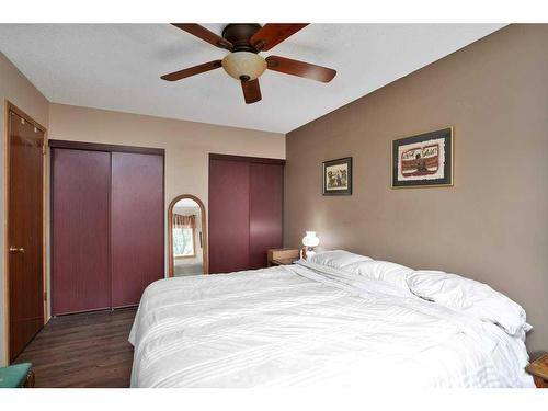41301 Highway 792, Rural Lacombe County, AB - Indoor Photo Showing Bedroom