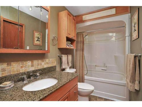 41301 Highway 792, Rural Lacombe County, AB - Indoor Photo Showing Bathroom