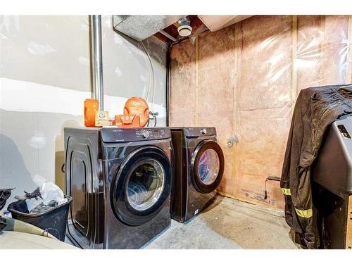 7-5311 57 Avenue, Ponoka, AB - Indoor Photo Showing Laundry Room